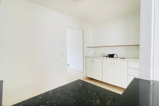 Cozinha de casa de condomínio para alugar com 3 quartos, 91m² em Jardim Isis, Cotia