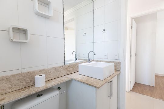 Banheiro  de apartamento para alugar com 2 quartos, 50m² em Protendit, São Paulo