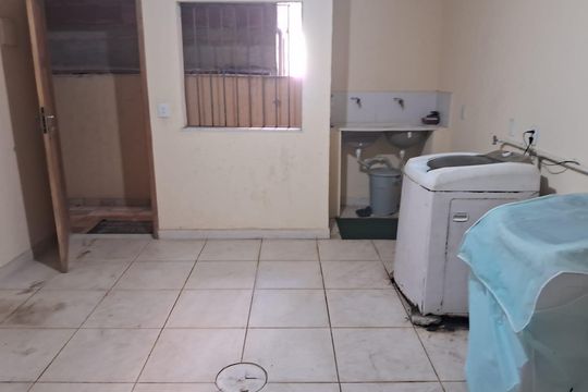 Cozinha de kitnet/studio para alugar com 1 quarto, 25m² em Vargem Grande, Rio de Janeiro