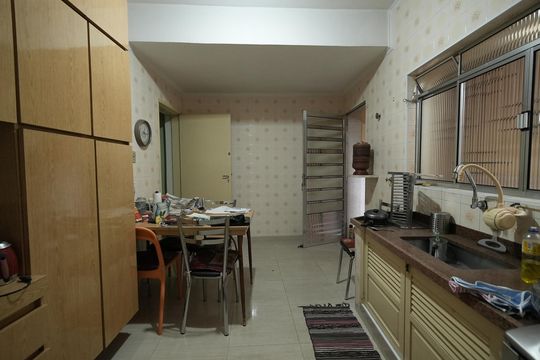 Cozinha de casa à venda com 2 quartos, 109m² em Vila Camilópolis, Santo André