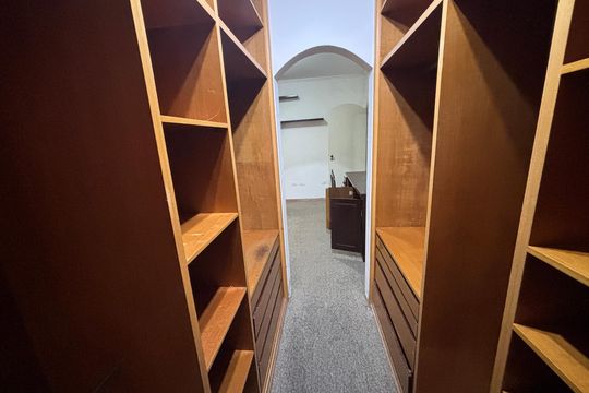Closet da suíte  de casa para alugar com 2 quartos, 240m² em Centro, Ribeirão Pires