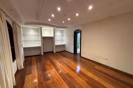 Sala de casa para alugar com 2 quartos, 240m² em Centro, Ribeirão Pires