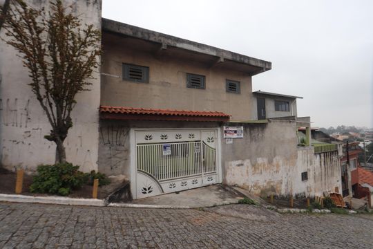 Fachada de casa à venda com 2 quartos, 225m² em Vila Industrial, São Paulo