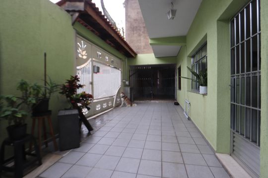 Quintal de casa à venda com 2 quartos, 225m² em Vila Industrial, São Paulo