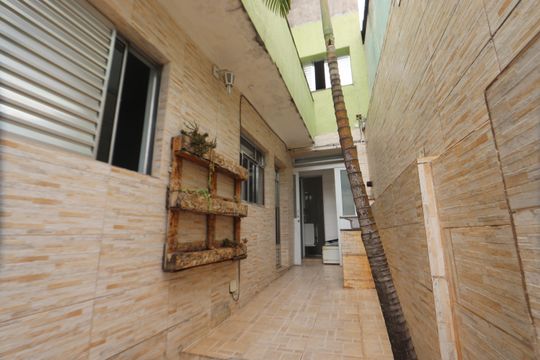 Entrada Casa 2 de casa à venda com 2 quartos, 225m² em Vila Industrial, São Paulo