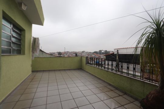 Quintal de casa à venda com 2 quartos, 225m² em Vila Industrial, São Paulo