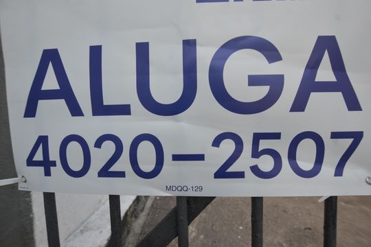 Placa Instalada de casa para alugar com 3 quartos, 150m² em Campinho, Rio de Janeiro