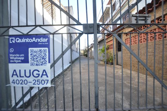Placa Instalada de casa para alugar com 3 quartos, 150m² em Campinho, Rio de Janeiro