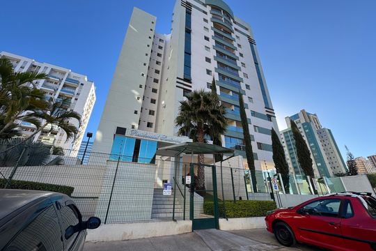 Fachada  de apartamento à venda com 3 quartos, 77m² em Águas Claras, Brasília