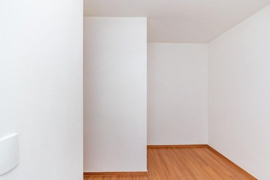 Quarto 1 de apartamento para alugar com 2 quartos, 44m² em Jardim Itu, Porto Alegre