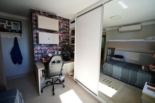 Apartamento à venda com 4 quartos, 144m² em Setor Bueno, Goiânia