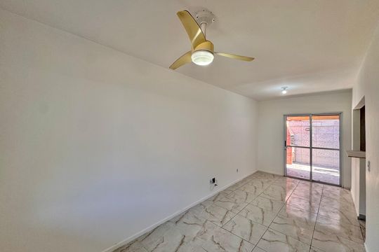 Sala de apartamento para alugar com 3 quartos, 90m² em Vargem Grande, Rio de Janeiro