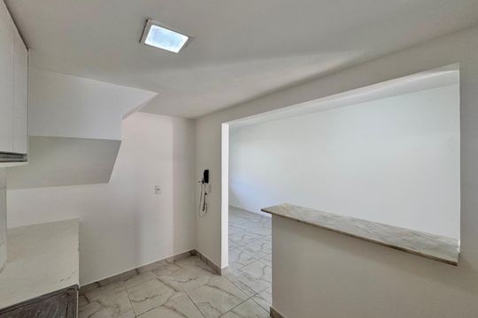 Cozinha de apartamento para alugar com 3 quartos, 90m² em Vargem Grande, Rio de Janeiro