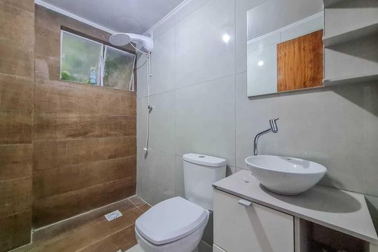 banheiro de apartamento para alugar com 1 quarto, 50m² em Ouro Branco, Novo Hamburgo