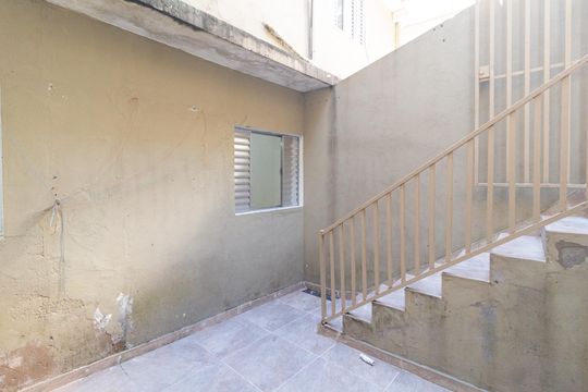 Área de serviço de casa para alugar com 2 quartos, 70m² em Vila Silviania, Carapicuíba