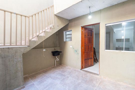 Área de serviço de casa para alugar com 2 quartos, 70m² em Vila Silviania, Carapicuíba