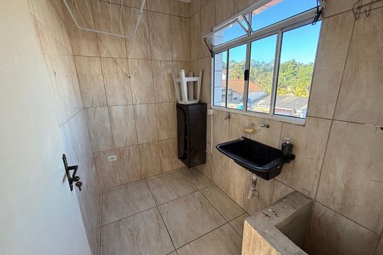 Área de Serviço de apartamento para alugar com 2 quartos, 48m² em Colônia, Ribeirão Pires