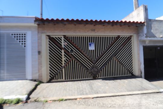 Fachada de casa à venda com 3 quartos, 144m² em Jardim Clara Regina, São Paulo