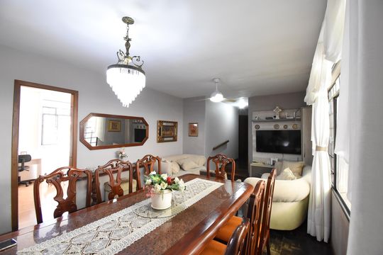 Sala 2 de casa à venda com 4 quartos, 220m² em Mossunguê, Curitiba