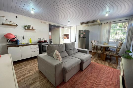 Sala de casa à venda com 2 quartos, 228m² em Conjunto Residencial Butanta, São Paulo