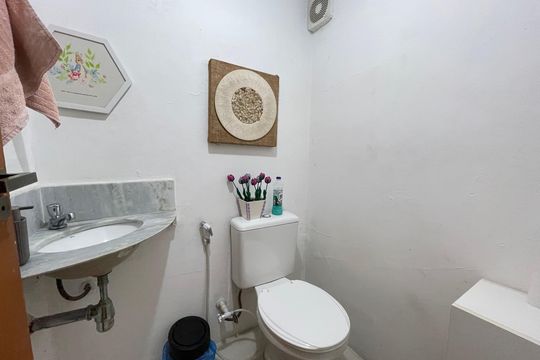 Lavabo de casa à venda com 2 quartos, 228m² em Conjunto Residencial Butanta, São Paulo