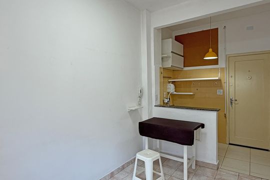 Sala de apartamento para alugar com 1 quarto, 40m² em Embaré, Santos