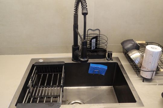 Cozinha de apartamento para alugar com 1 quarto, 65m² em Barra da Tijuca, Rio de Janeiro