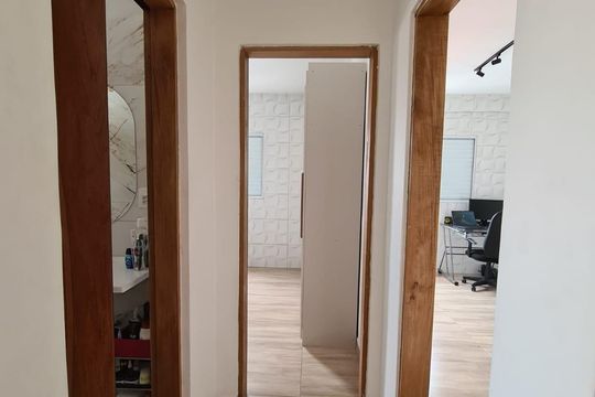 Corredor de apartamento à venda com 2 quartos, 63m² em Jardim Cocaia, Guarulhos