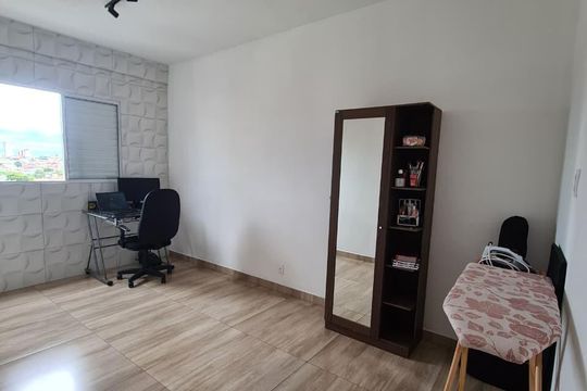 Quarto de apartamento à venda com 2 quartos, 63m² em Jardim Cocaia, Guarulhos