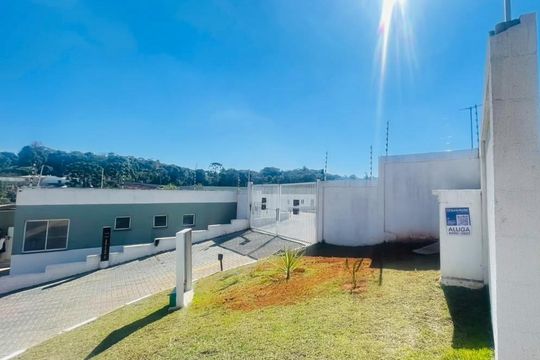 Fachada de casa de condomínio para alugar com 2 quartos, 54m² em Parque Santo Afonso, Cotia