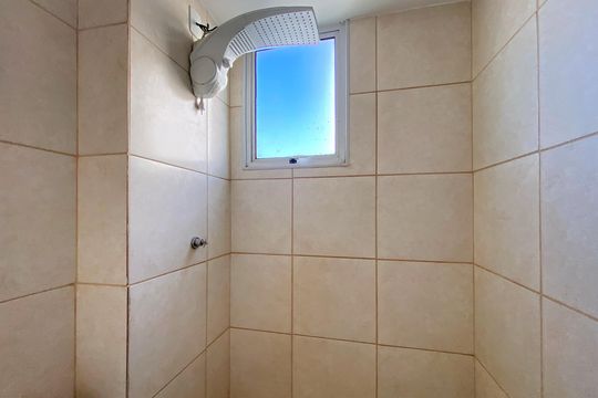 Banheiro de apartamento para alugar com 2 quartos, 46m² em Maria da Conceicao, Contagem