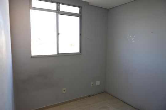 Quarto 1 de apartamento para alugar com 2 quartos, 40m² em Califórnia, Contagem