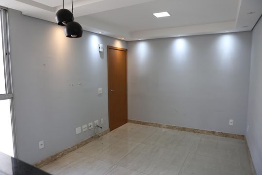 Sala de apartamento para alugar com 2 quartos, 40m² em Califórnia, Contagem