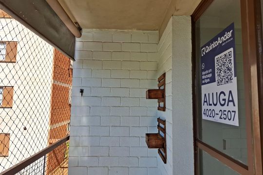 Placa de apartamento para alugar com 3 quartos, 77m² em Parque Industrial Lagoinha, Ribeirão Preto