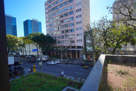 Vista de kitnet/studio para alugar com 1 quarto, 69m² em Auxiliadora, Porto Alegre