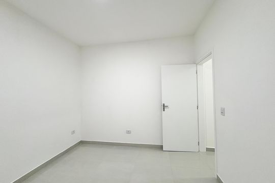 Quarto 2 de casa de condomínio para alugar com 2 quartos, 80m² em Jardim Mangalot, São Paulo