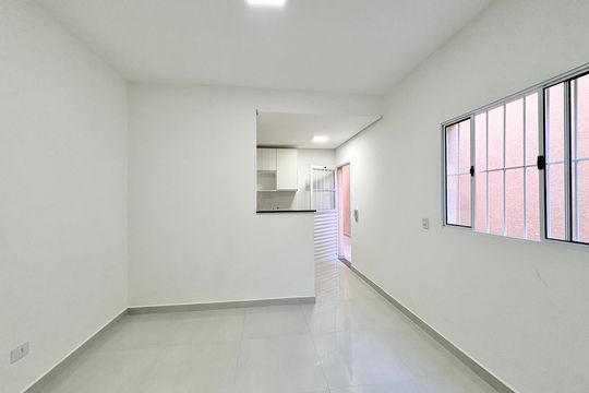 Sala de casa de condomínio para alugar com 2 quartos, 80m² em Jardim Mangalot, São Paulo