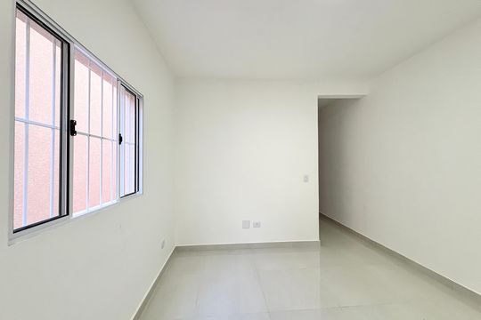Casa de Condomínio para alugar com 2 quartos, 80m² em Jardim Mangalot, São Paulo
