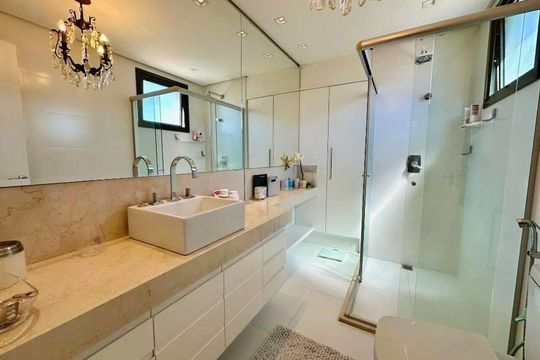 Banheiro de apartamento à venda com 3 quartos, 166m² em Centro, Canoas
