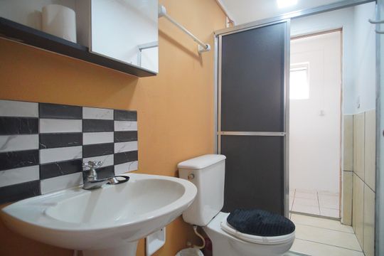 Banheiro de apartamento à venda com 1 quarto, 49m² em Centro, São Leopoldo