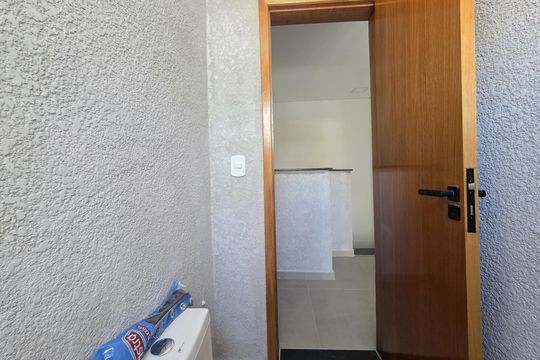 Lavabo de apartamento para alugar com 2 quartos, 75m² em Parque das Nações, Santo André