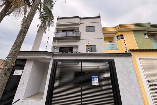 Fachada + plaquinha FRAY-587 de apartamento para alugar com 2 quartos, 91m² em Parque das Nações, Santo André