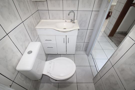 Banheiro de casa para alugar com 1 quarto, 100m² em Vila Prado, São Paulo