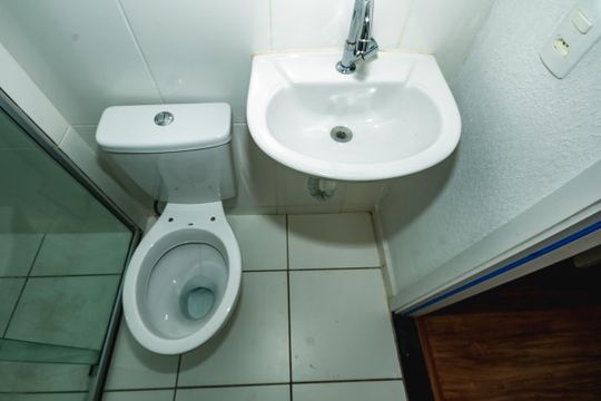 Banheiro Social de apartamento para alugar com 2 quartos, 48m² em Serra Dourada, Vespasiano