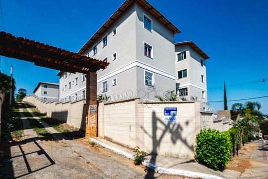 Fachada de apartamento para alugar com 2 quartos, 48m² em Serra Dourada, Vespasiano