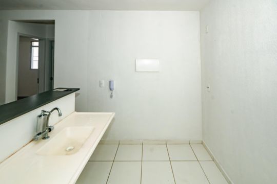 Cozinha de apartamento para alugar com 2 quartos, 48m² em Serra Dourada, Vespasiano