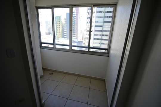 Varanda da sala de apartamento para alugar com 2 quartos, 62m² em Setor Bueno, Goiânia