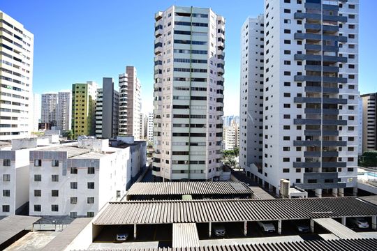 Vista da varanda da sala de apartamento para alugar com 2 quartos, 62m² em Setor Bueno, Goiânia
