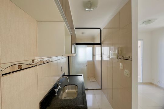 Cozinha de apartamento para alugar com 3 quartos, 56m² em Jardim Testae, Guarulhos