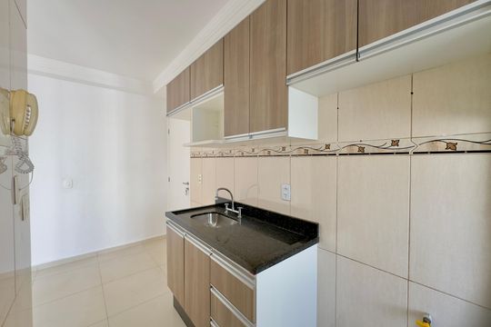 Cozinha de apartamento para alugar com 3 quartos, 56m² em Jardim Testae, Guarulhos